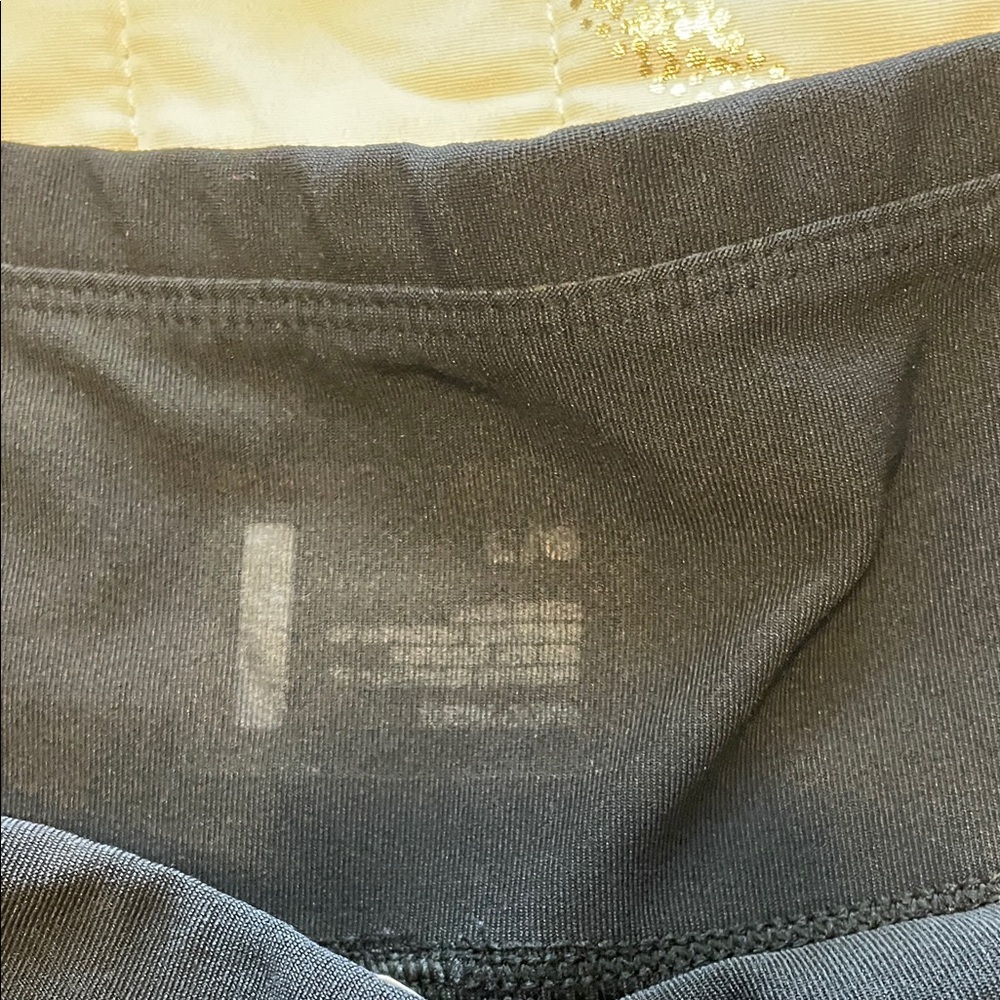 Lucy Black Activewear Capris - Picture 4 of 4